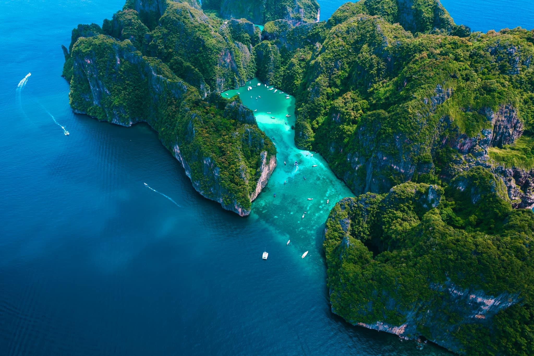 Phi Phi +Maya Bay +Pileh Lagoon + Maiton Island (Sunset) Tour by WHALE SHARK BOAT with Slider (VIP SERVICES)