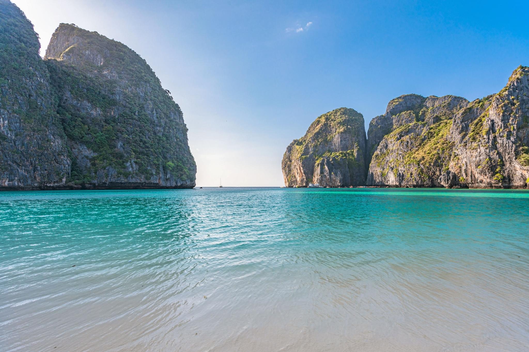 Phi Phi + Maya Bay + Khai Island by premium Catamaran Speedboat