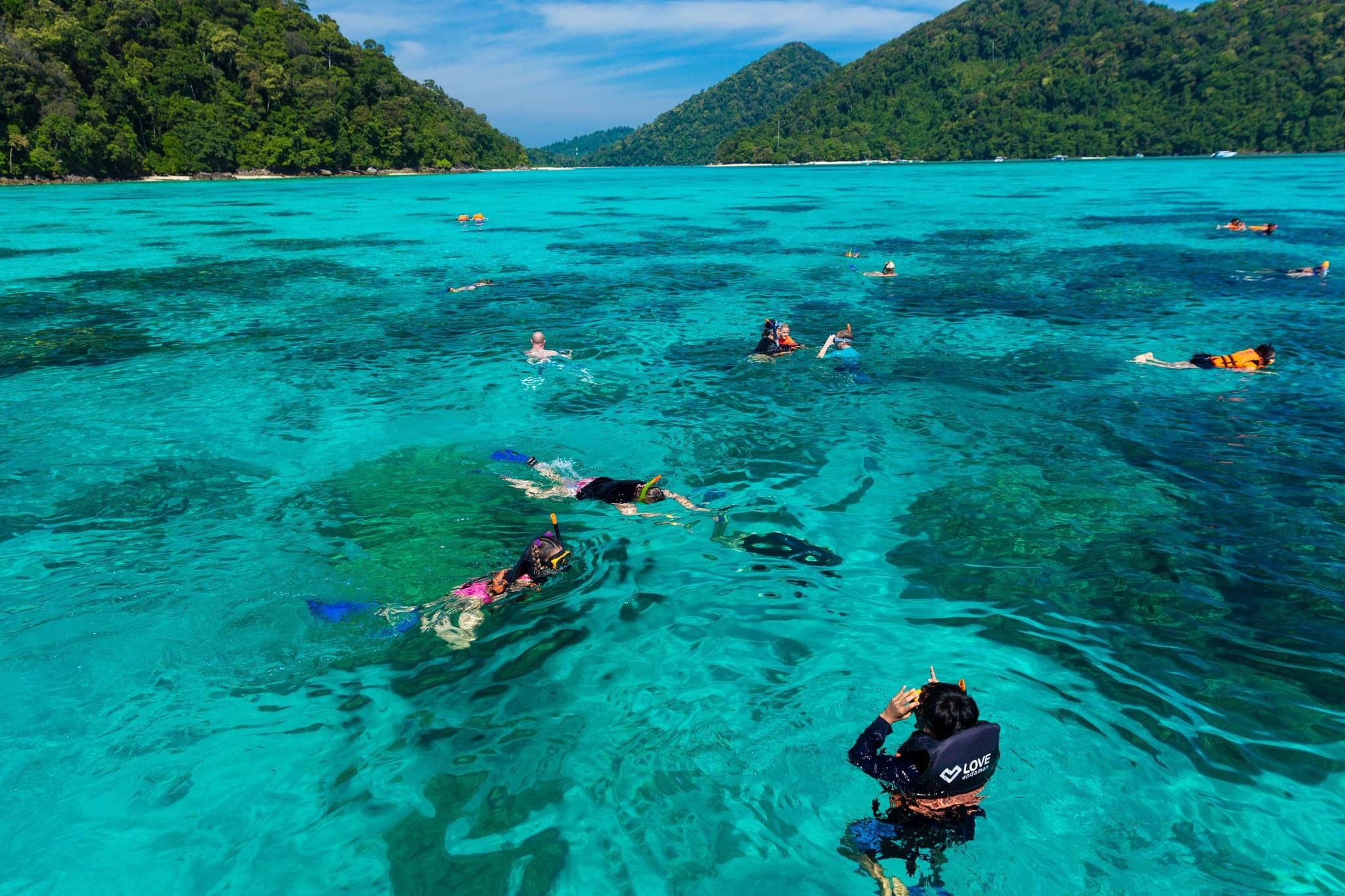 Phi Phi + Maya Bay + Bamboo Island Deluxe Tour by Speedboat